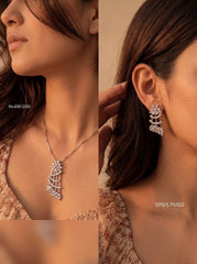White harmony spark silver pendant set for women