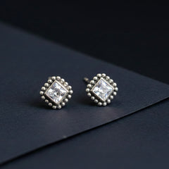 Heritage block silver stud