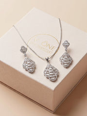 Diamond shine silver pendant set for women