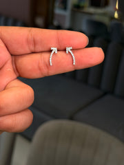 Arrow gleam silver stud