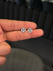 Yara sparkle silver stud