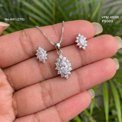 Silver glitz pendant set for women