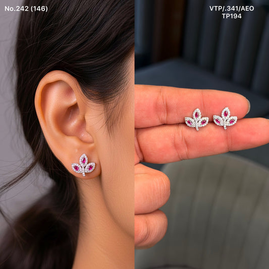 Noor frost silver stud