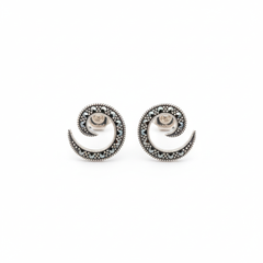 Whirl shine silver stud