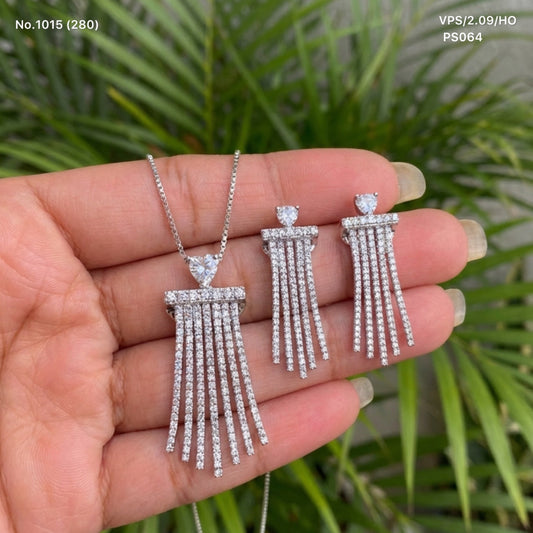 Elite shine silver pendant set for women