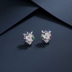 Urban white bloom silver stud