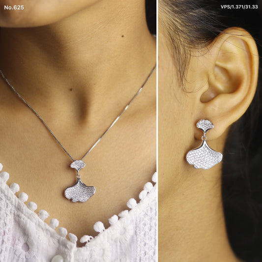 Silver Whisper Pendant Set