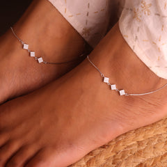 Elegant Diamond Block Silver Payal