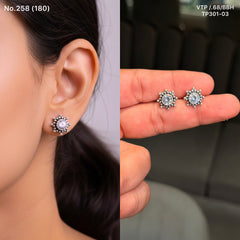 Mono oxidised silver stud