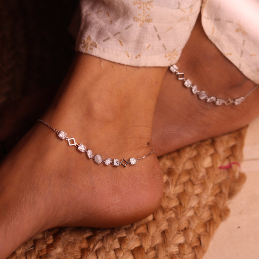 perfect blend of elegance and charms silver payal for women