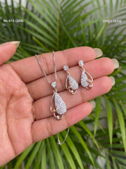 Zircon stone silver pendant set for women