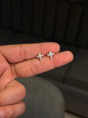 Tiny pearls silver studs