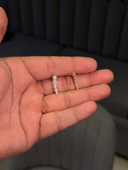 Glimmer line silver stud