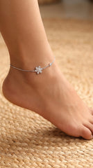 Shining Blossom Sleek Silver Anklet