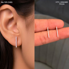Minimal line silver stud