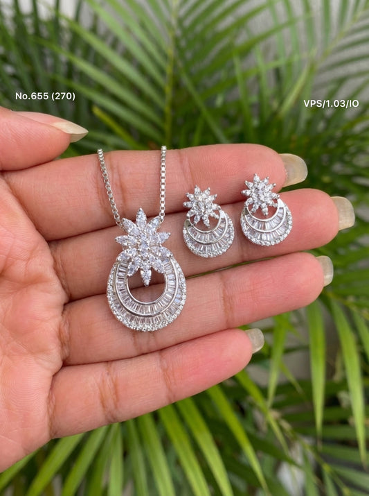 Stardust elegance silver pendant set for women