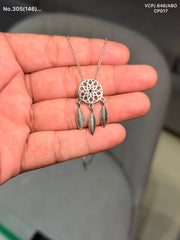 Leafy grace silver chain pendant