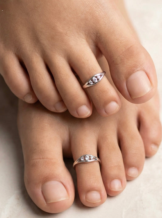 White charm silver toerings