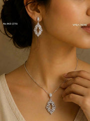Pretty dew silver pendant set for women