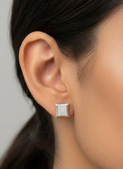Trisha gleam silver stud