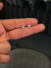 Aarvi bloom silver stud