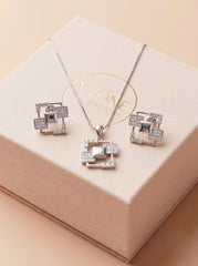 Vanya silver pendant set for women