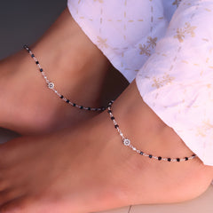 Black beads flora silver Payal for women