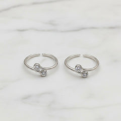 White radiance silver toerings