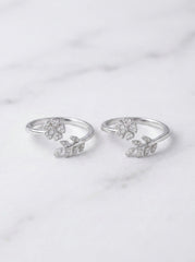 Leaf bloom shine silver toerings for women