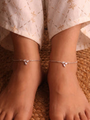 Trileaf charm silver Payal for women