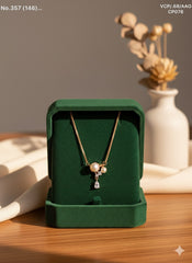 Celeste pearl silver chain pendant