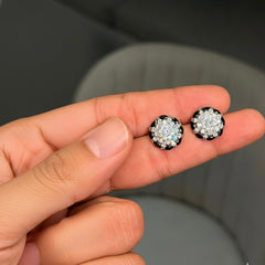 Nira Soft silver Stud