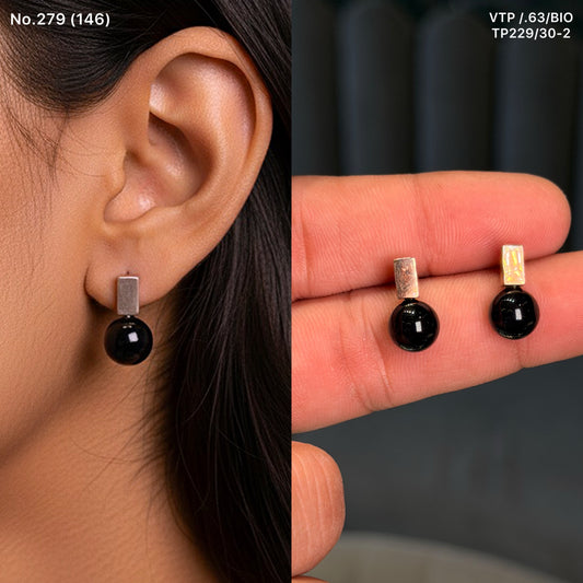 Onyx pearl silver stud