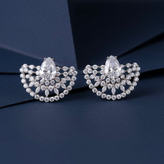 Yuvika shine silver stud