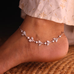 The Royal Leaf Diamond Chain Payal
