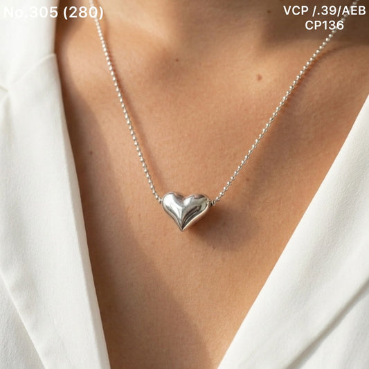 Charming heart silver chain pendant for women
