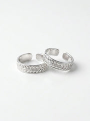 Leaf curve silver toerings for women