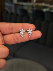 Nila shine silver stud