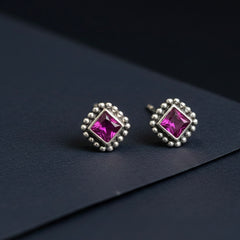 Neelima silver stud