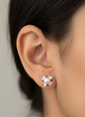 Regal pearl bloom silver stud