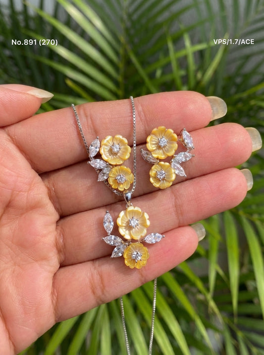 Bloom jewel silver pendant set for women