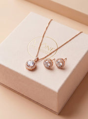 Shyna silver pendant set for women