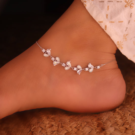 Heartline Grace silver payal for women