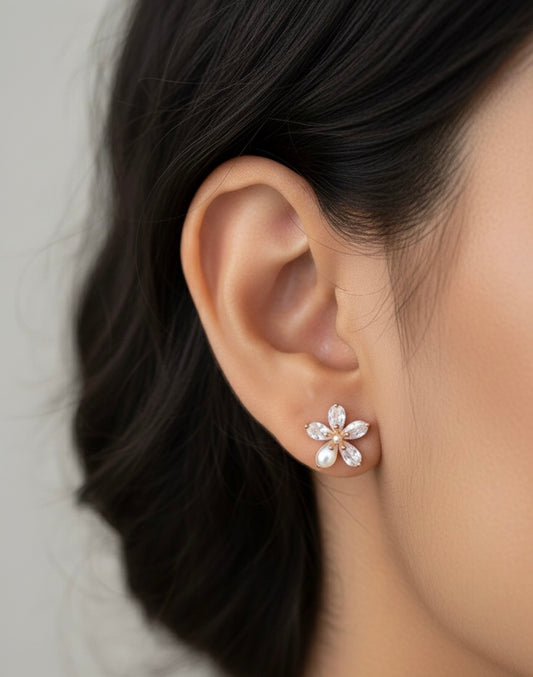 Bloom glow silver stud