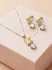 Vedanshi silver pendant set for women