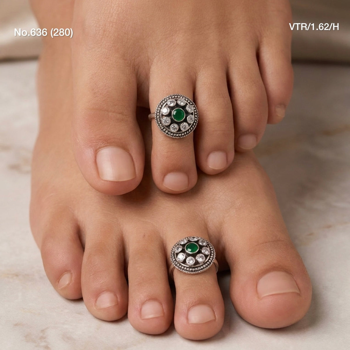 Green serenity oxidised silver toerings for women
