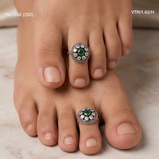 Green serenity oxidised silver toerings for women