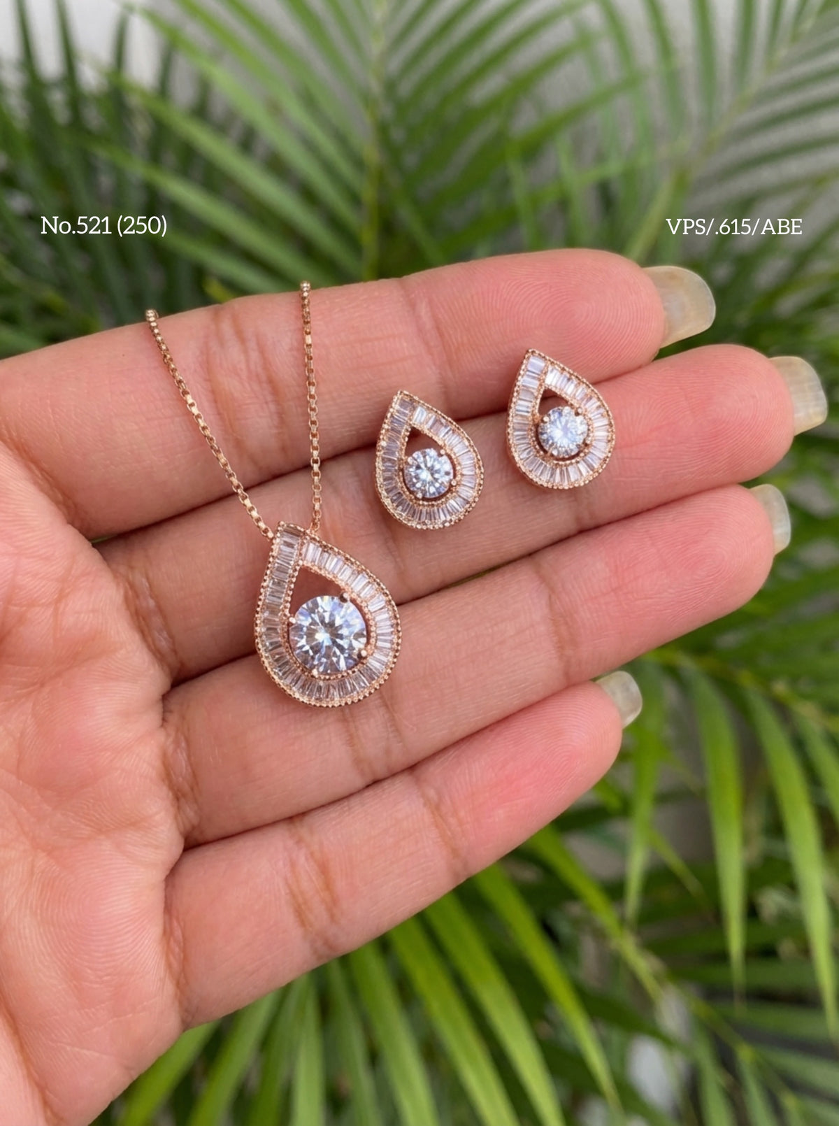 Drop dazzle silver pendant set for women