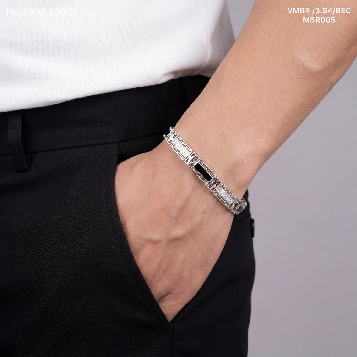 Onyx men’s silver bracelet