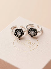 Nyra oxidised silver toerings for women